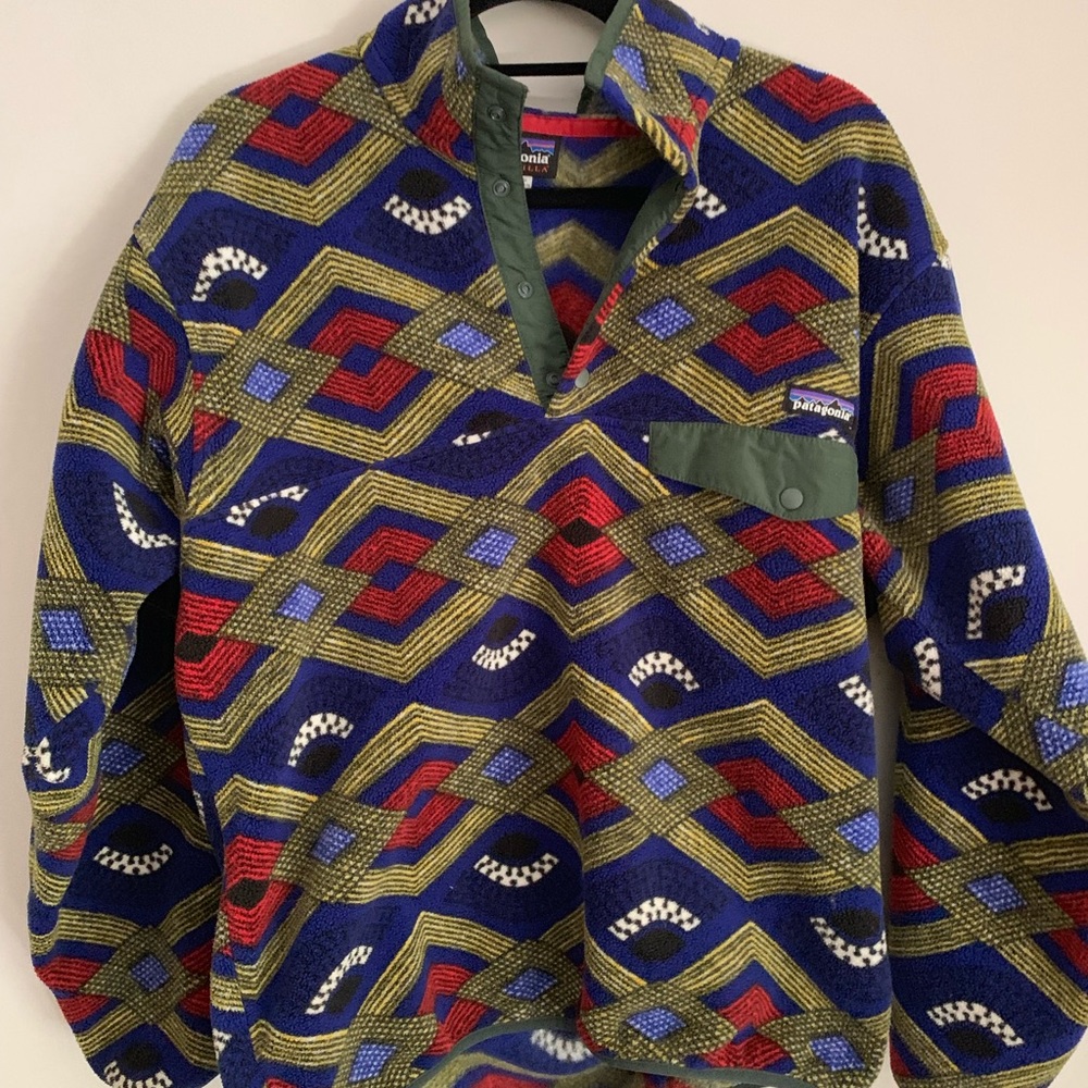 Men’s medium Patagonia pullover